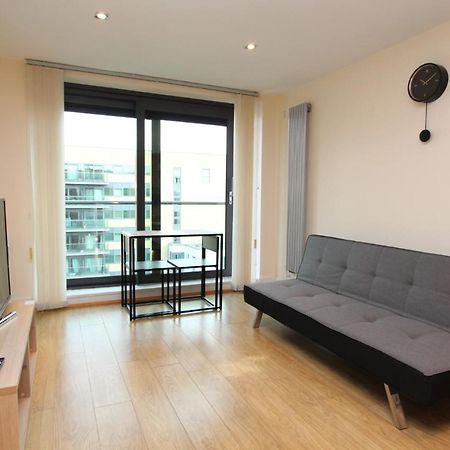 Lovely 2 Bedroom Apartment With Amazing Views In E14 London Eksteriør bilde