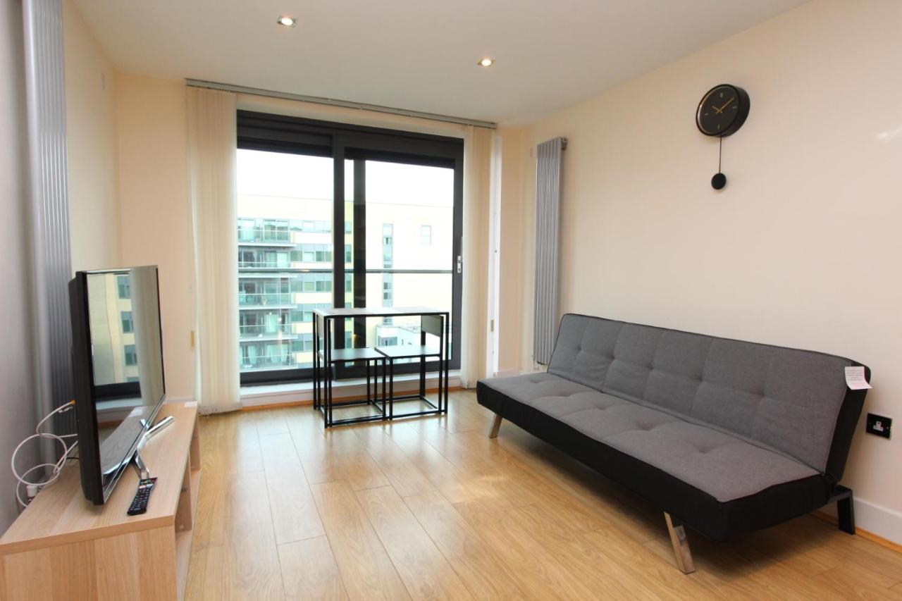 Lovely 2 Bedroom Apartment With Amazing Views In E14 London Eksteriør bilde